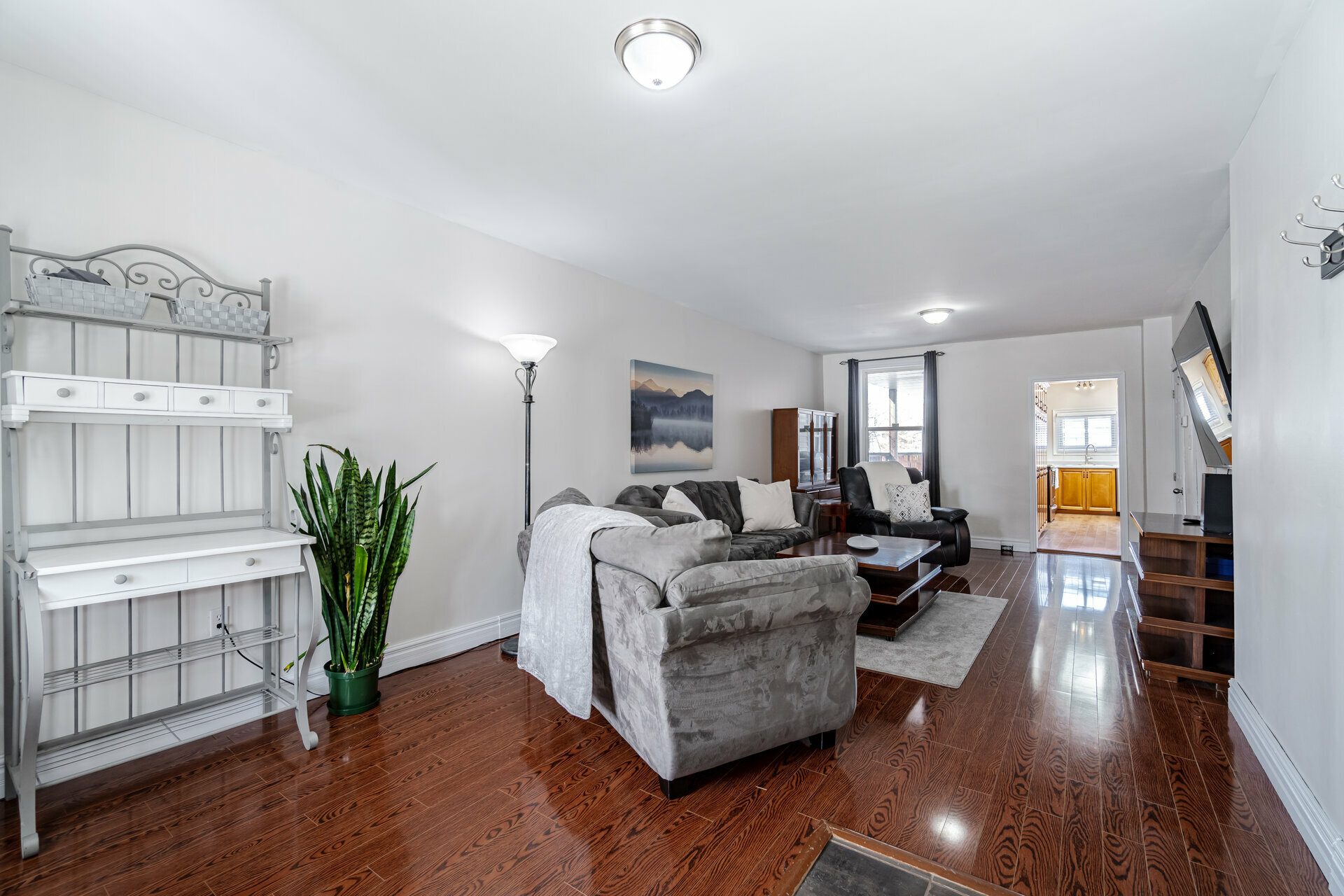 93 Huxley Avenue North, Hamilton Realmedia Tours