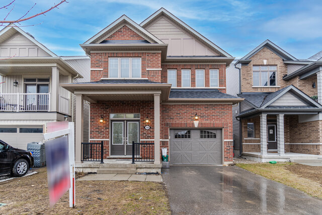 18 McFarlane Crescent, Fergus - photo 2