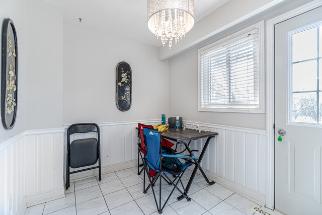 102 Courtleigh Square, Brampton - photo 10