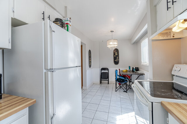 102 Courtleigh Square, Brampton - photo 14