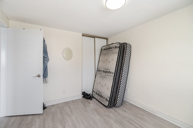 102 Courtleigh Square, Brampton - photo 23