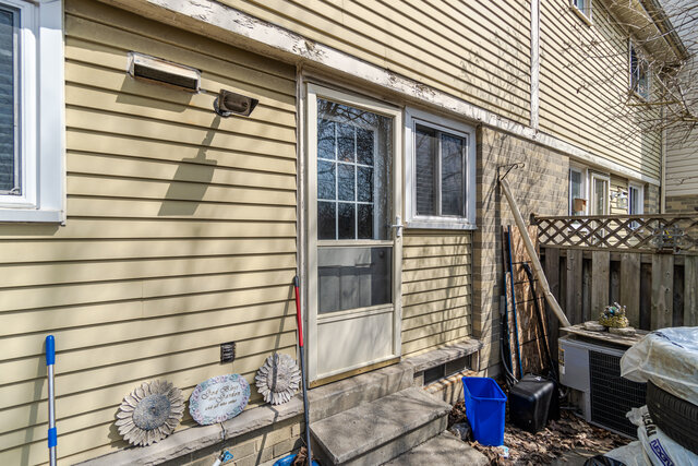 102 Courtleigh Square, Brampton - photo 33