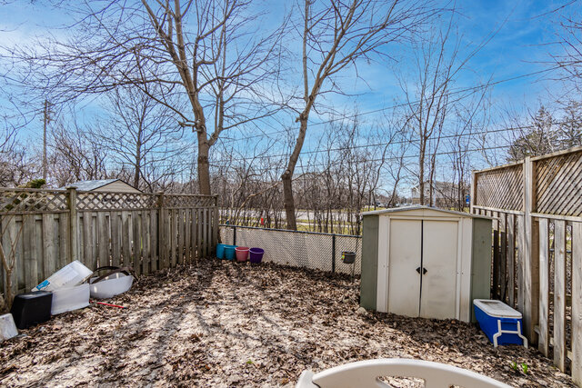 102 Courtleigh Square, Brampton - photo 34