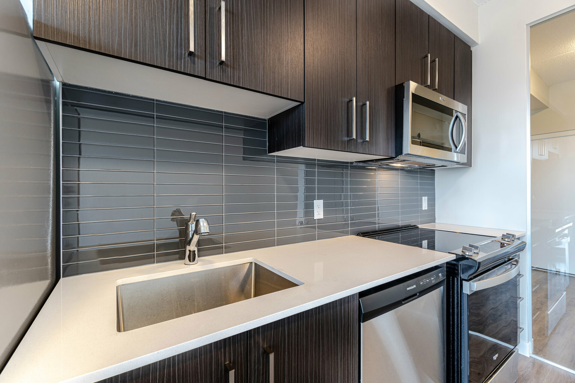 220615 Queen Street South, Hamilton Realmedia