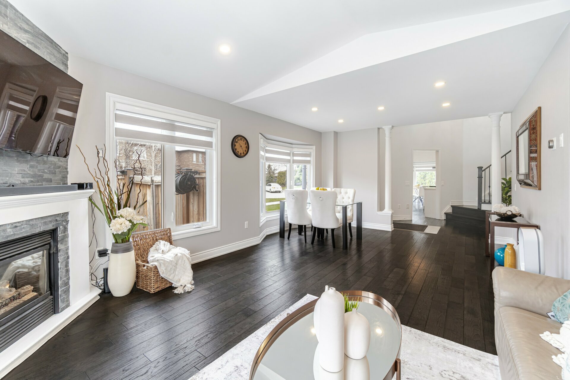 2974 Glover Lane, Burlington Realmedia Tours