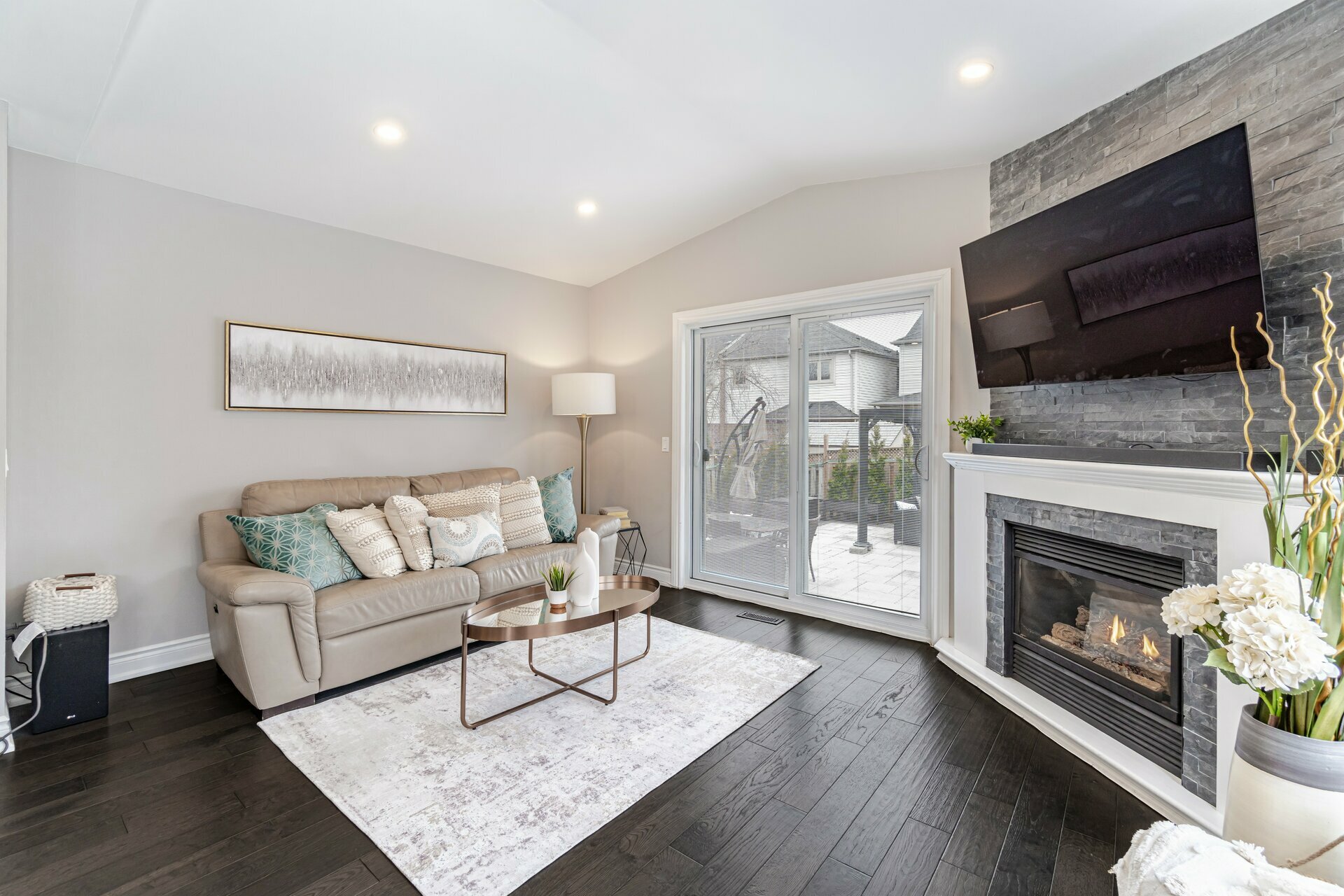 2974 Glover Lane, Burlington Realmedia Tours