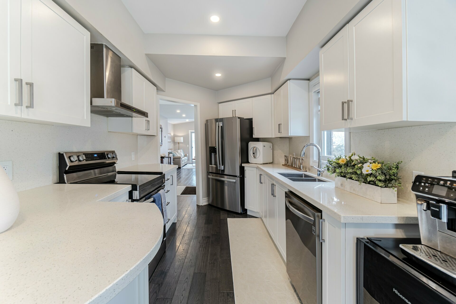 2974 Glover Lane, Burlington Realmedia Tours