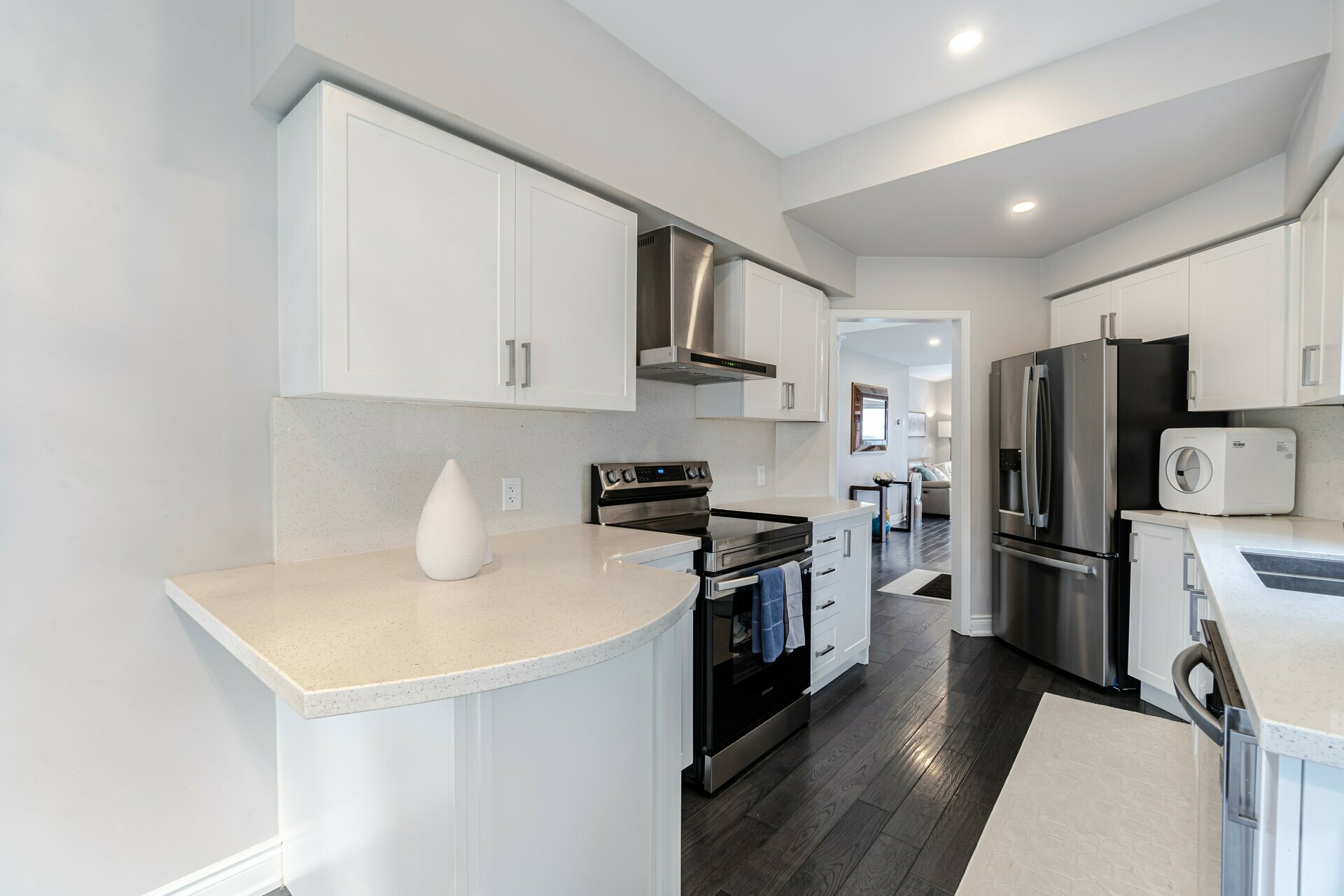 2974 Glover Lane, Burlington Realmedia Tours