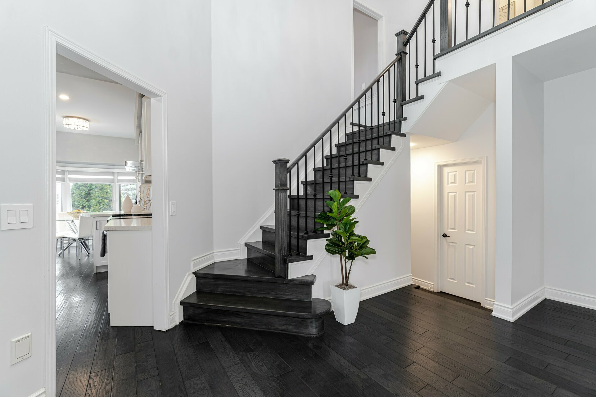 2974 Glover Lane, Burlington Realmedia Tours