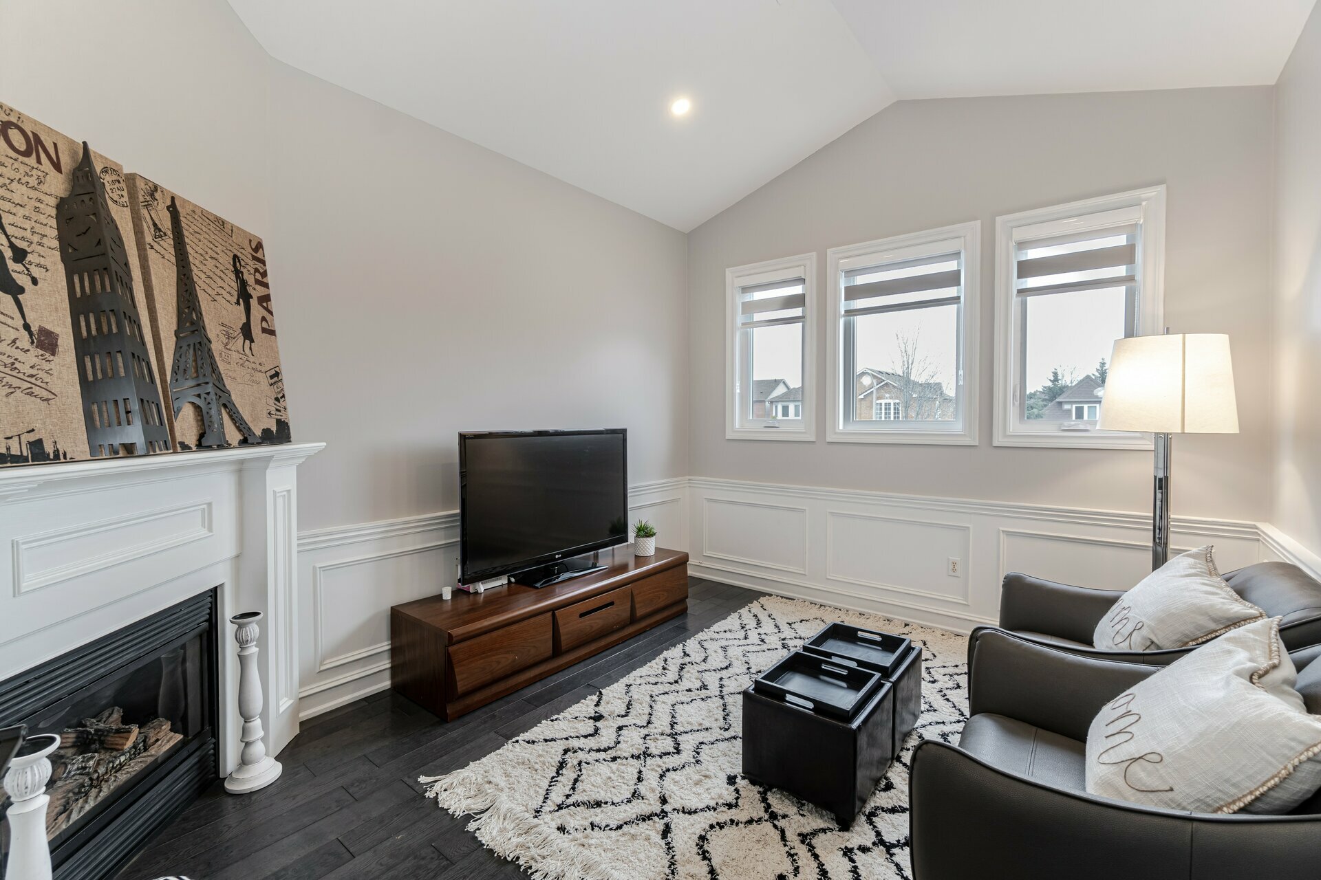 2974 Glover Lane, Burlington Realmedia Tours