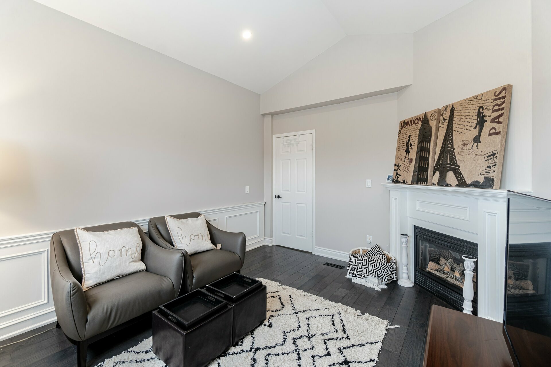 2974 Glover Lane, Burlington Realmedia Tours