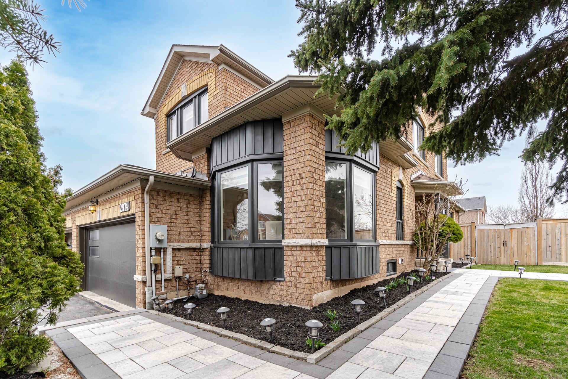 2974 Glover Lane, Burlington Realmedia Tours