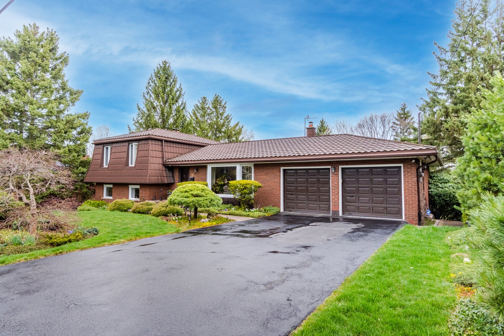 147 Crestview Avenue, Ancaster by William(Bill) Kovacs