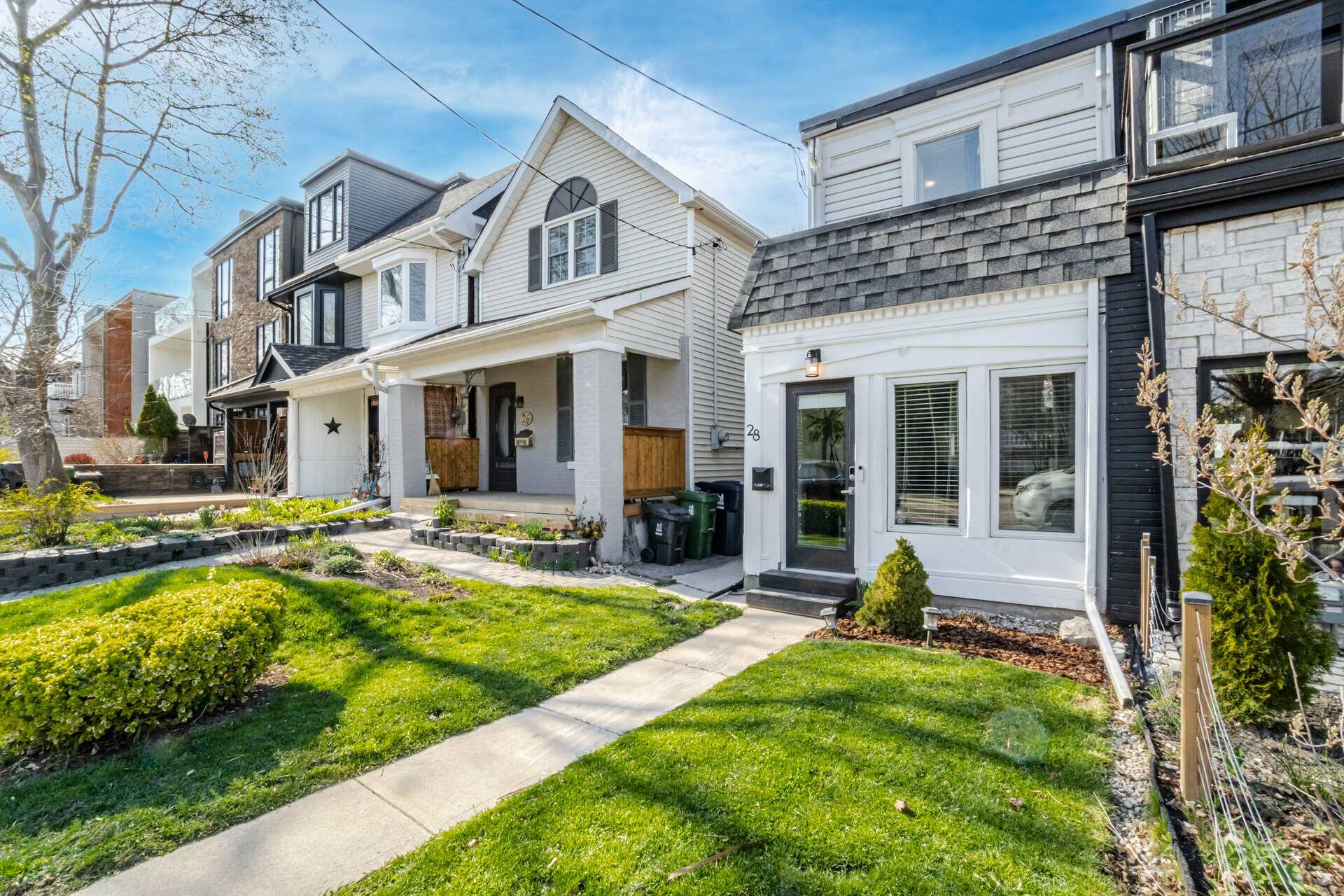 28 Minto Street by ANDREW DOUMONT