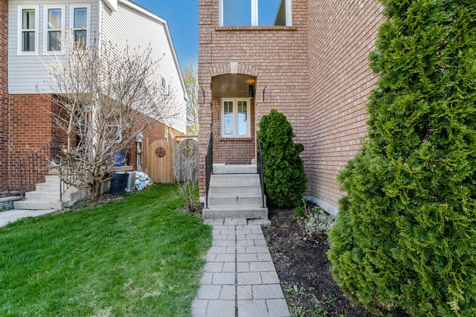 162 Vail Meadows Crescent by Jenelle Cameron