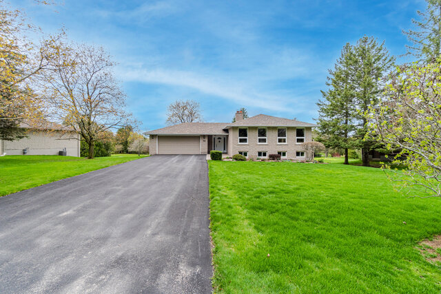 72 Cook Drive, King - photo 2
