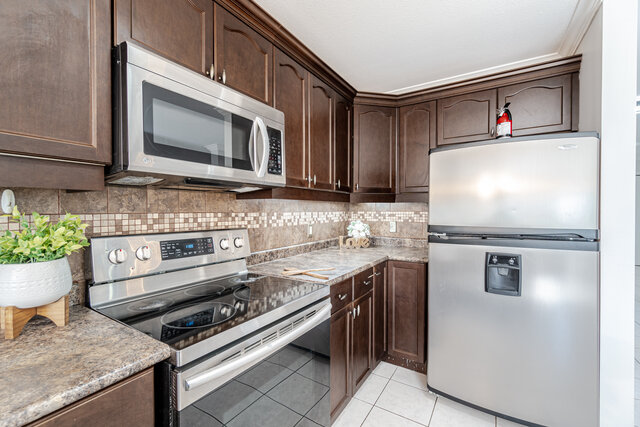 1435 Mickleborough Drive, London - photo 16