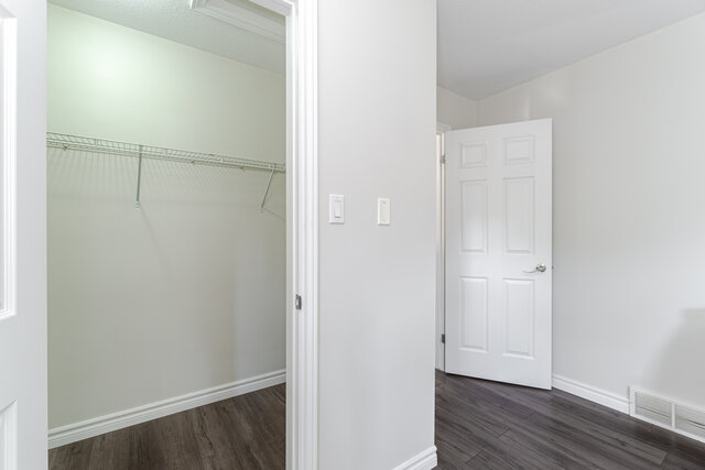1435 Mickleborough Drive, London - photo 35