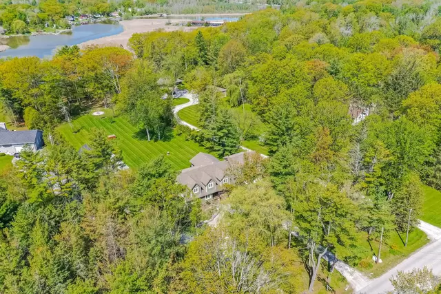 20692 Yonge Street, East Gwillimbury - photo 3