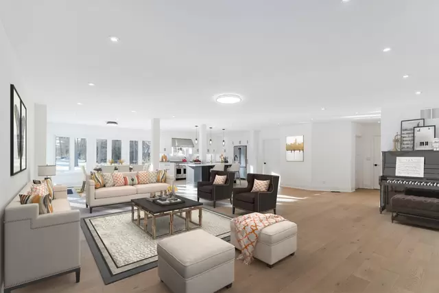 20692 Yonge Street, East Gwillimbury - photo 22