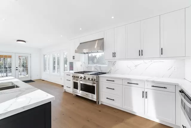 20692 Yonge Street, East Gwillimbury - photo 30