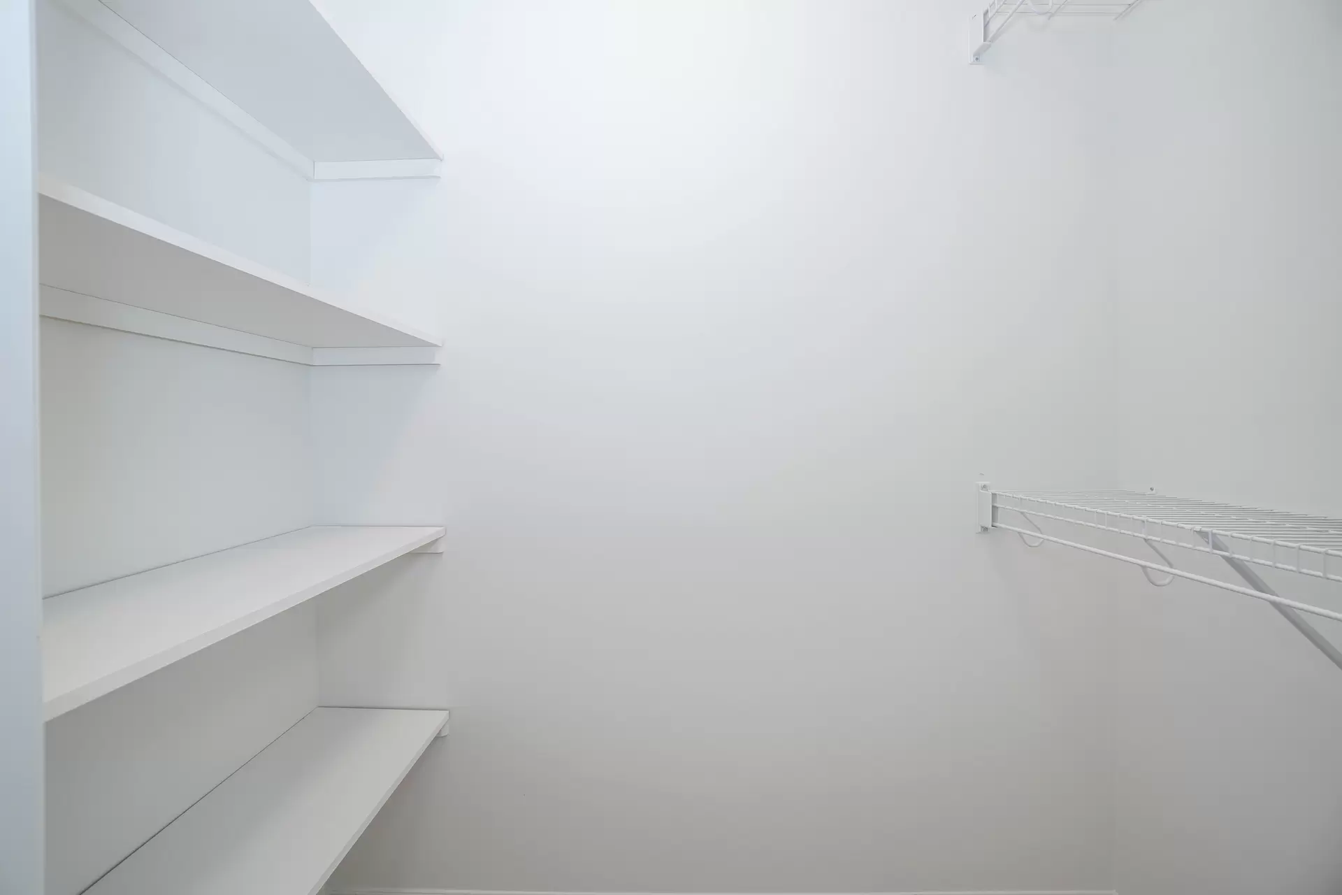 2698257