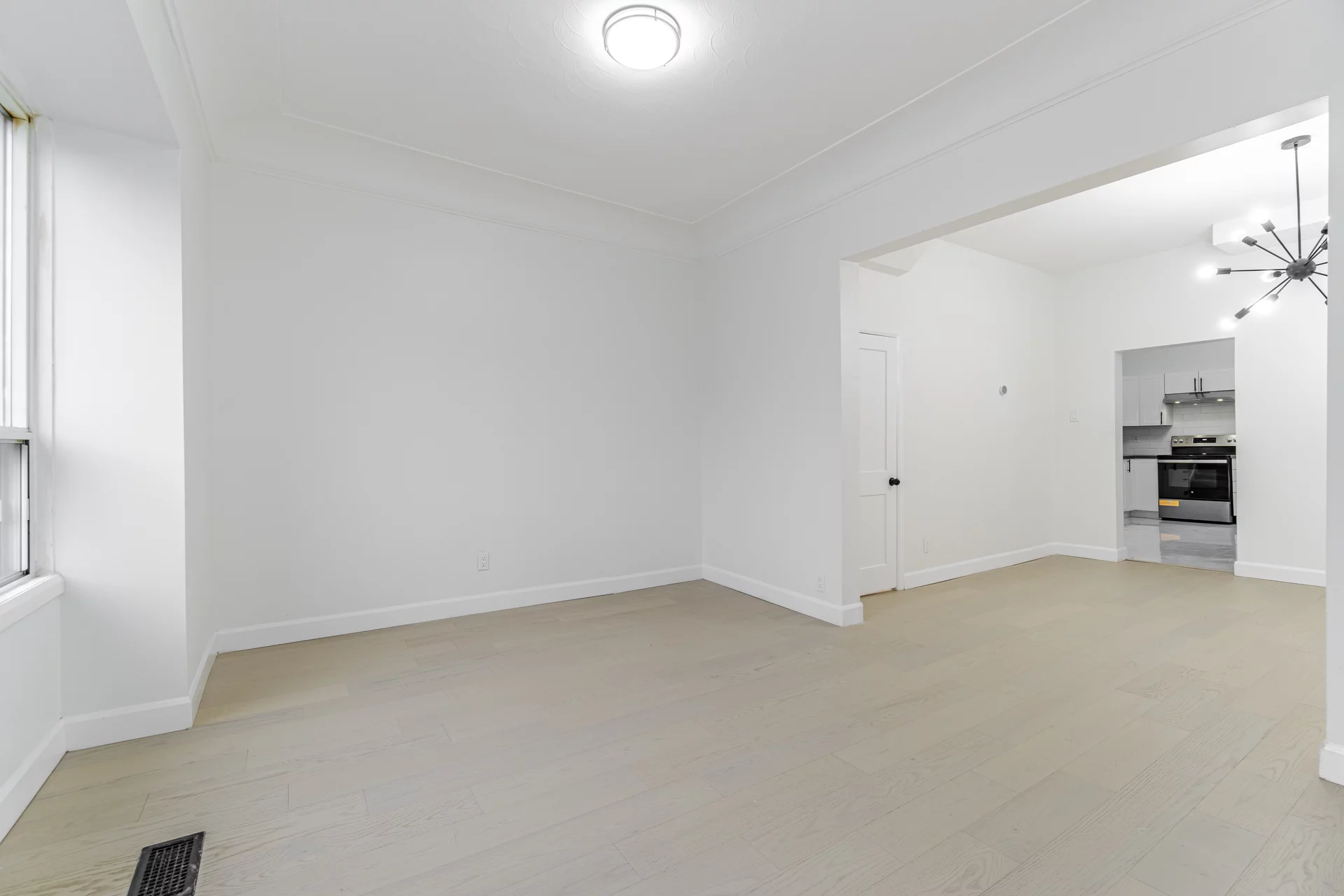 439 Ferguson Avenue North, Hamilton - photo 10