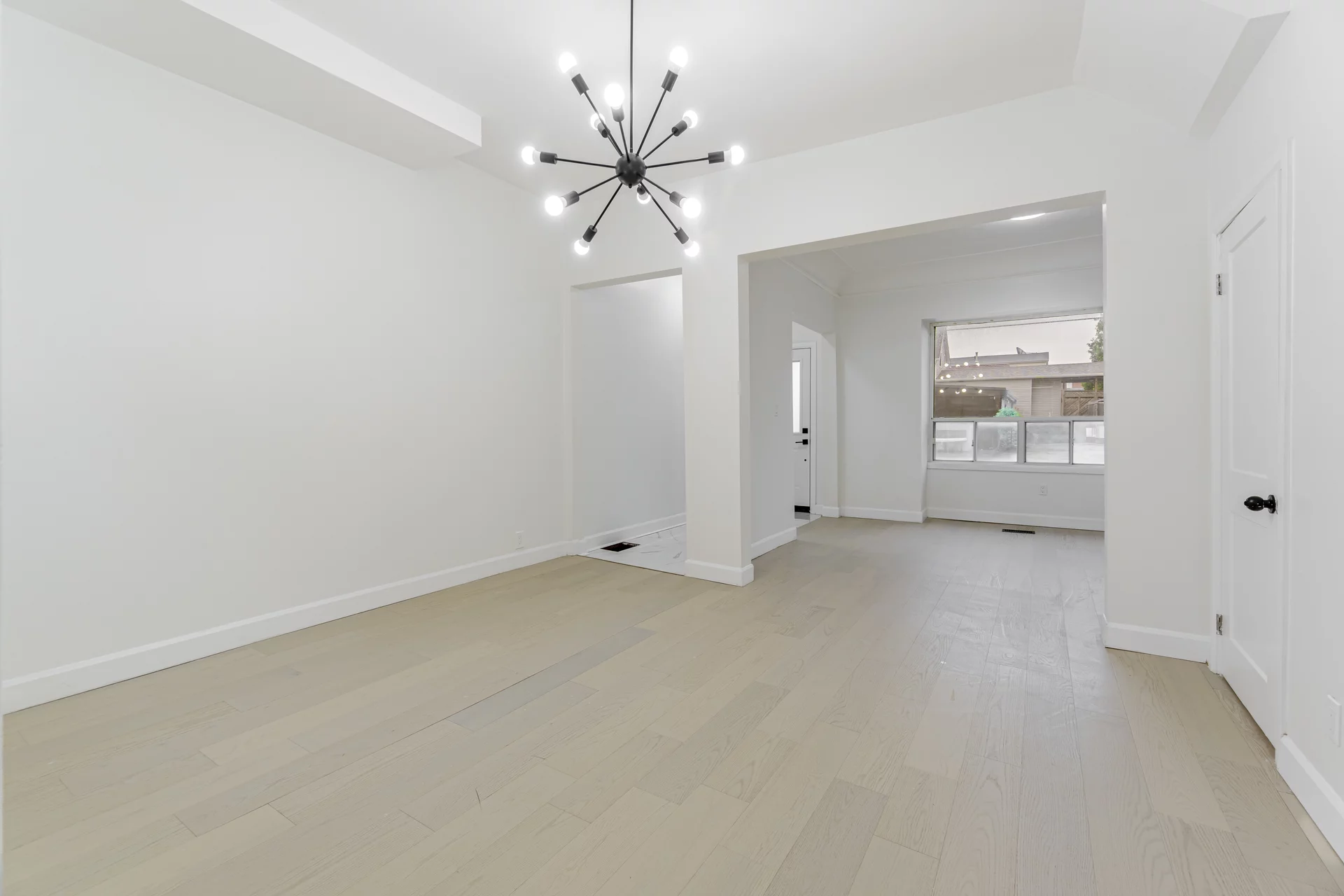 439 Ferguson Avenue North, Hamilton - photo 11