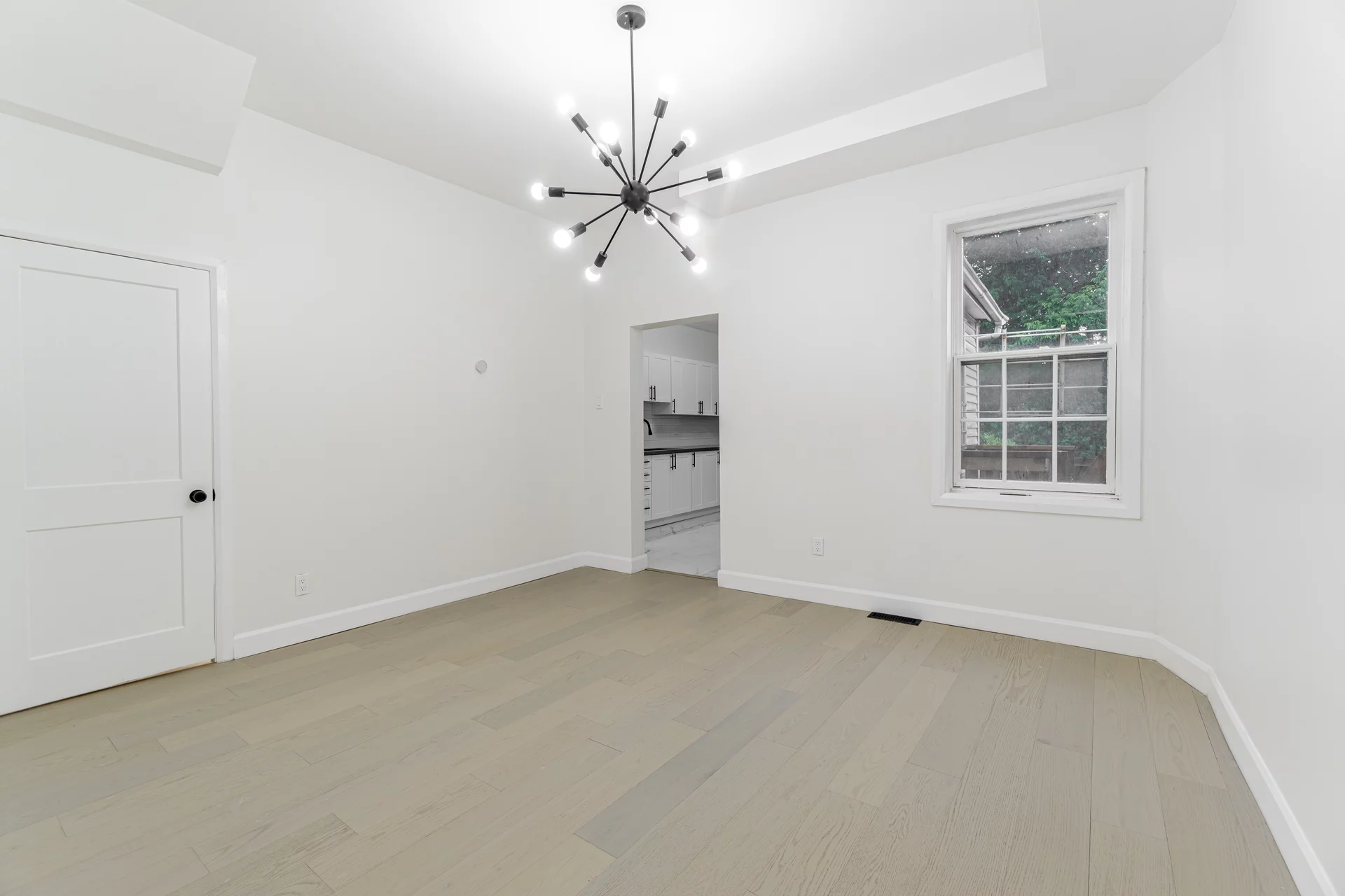 439 Ferguson Avenue North, Hamilton - photo 12