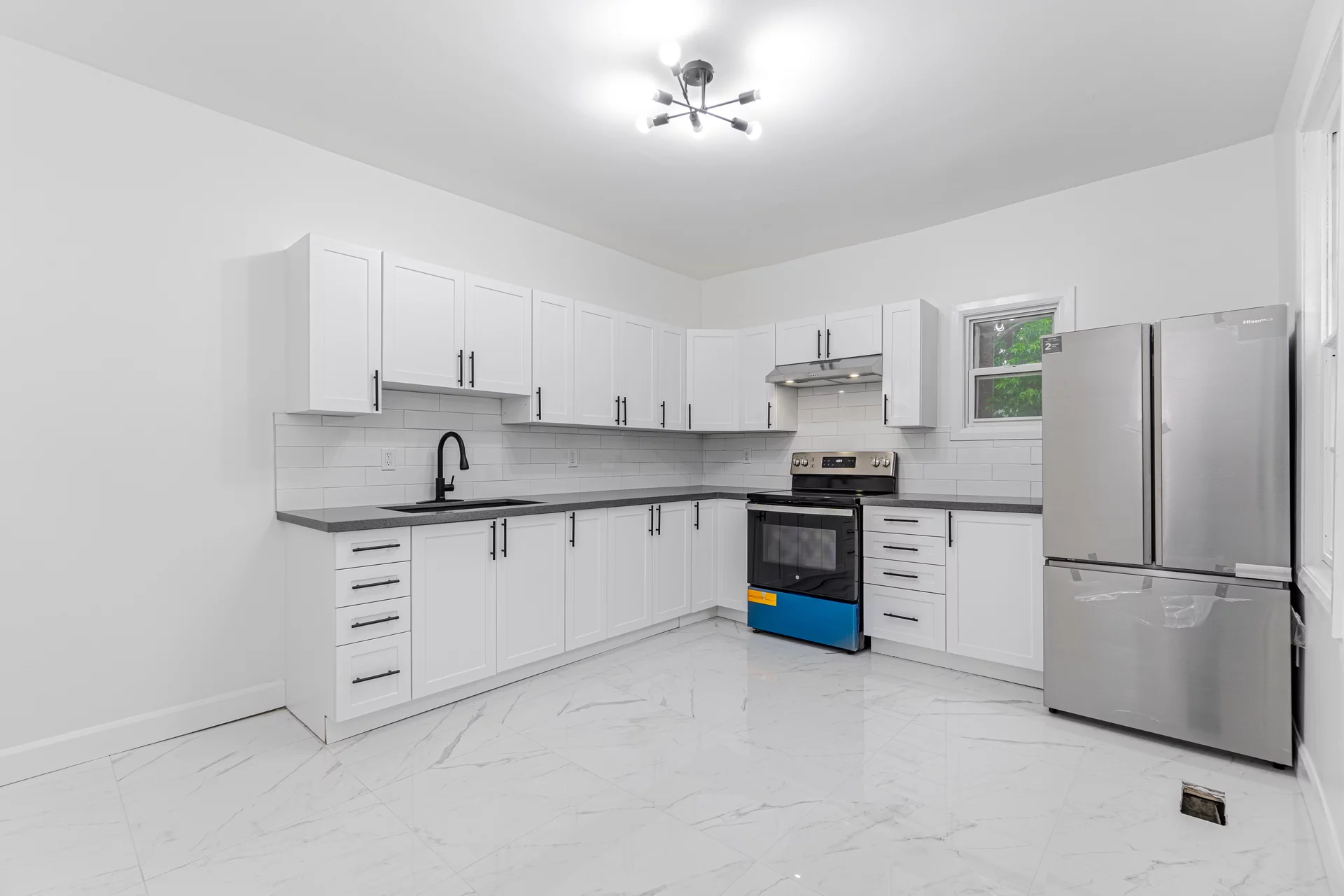 439 Ferguson Avenue North, Hamilton - photo 15