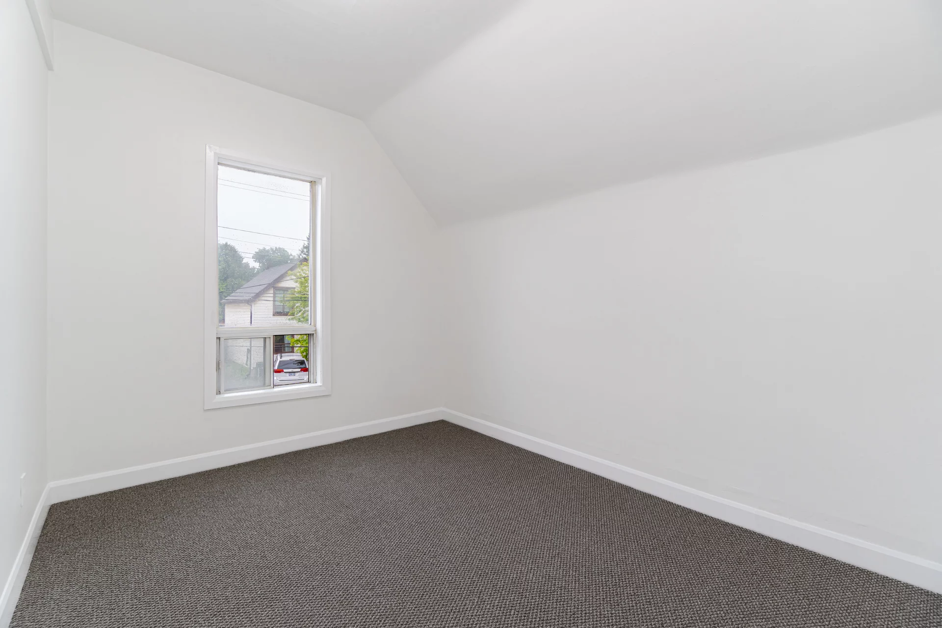 439 Ferguson Avenue North, Hamilton - photo 22