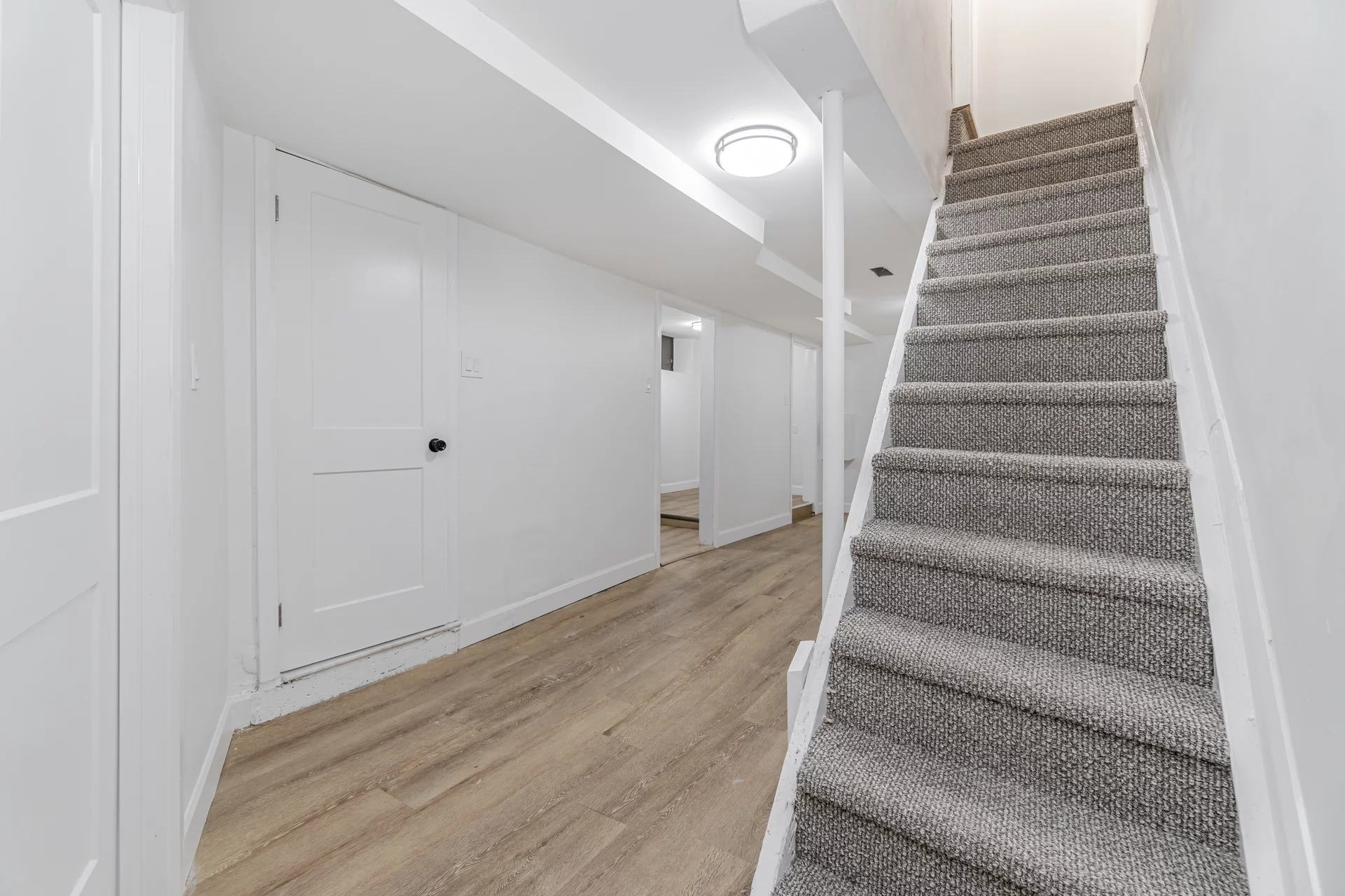 439 Ferguson Avenue North, Hamilton - photo 30