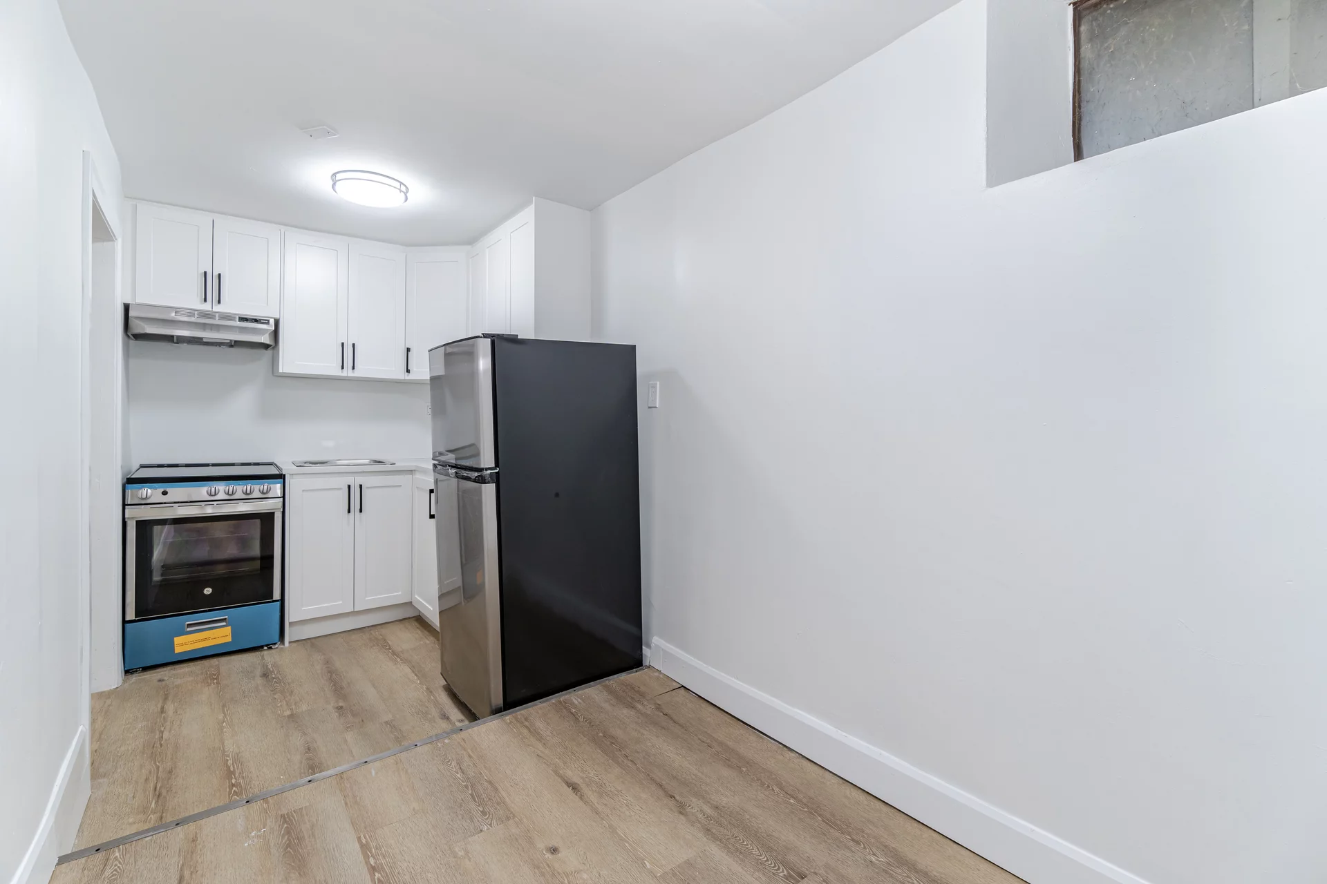 439 Ferguson Avenue North, Hamilton - photo 37