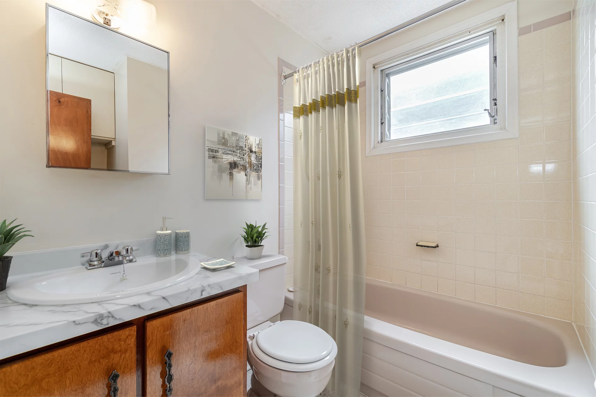 2752056