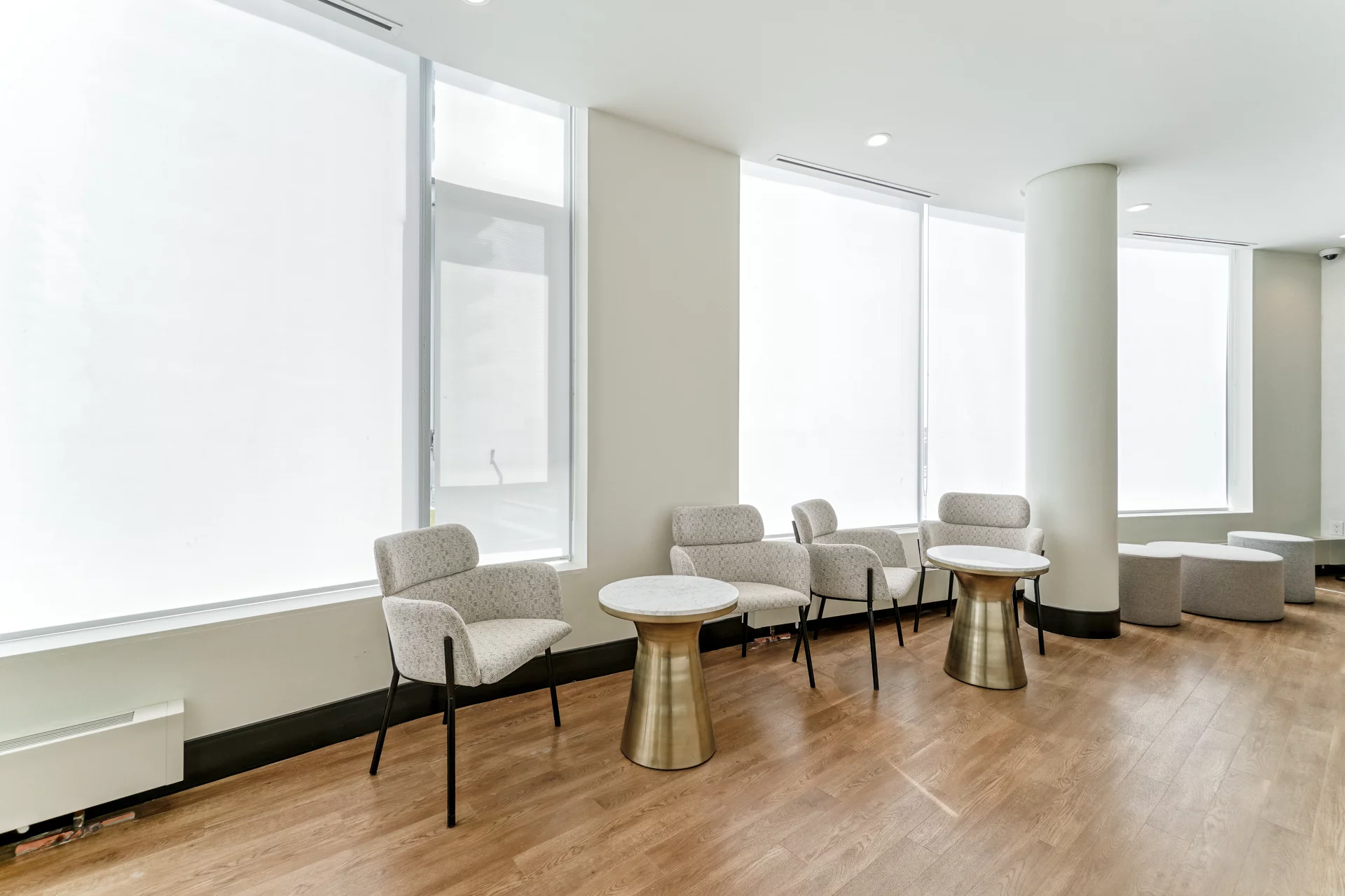 2753432