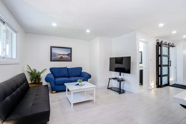 281 Queen Street East, Halton Hills - photo 9
