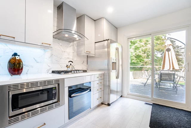 281 Queen Street East, Halton Hills - photo 14