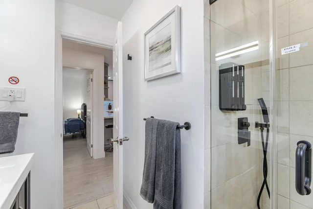 281 Queen Street East, Halton Hills - photo 18