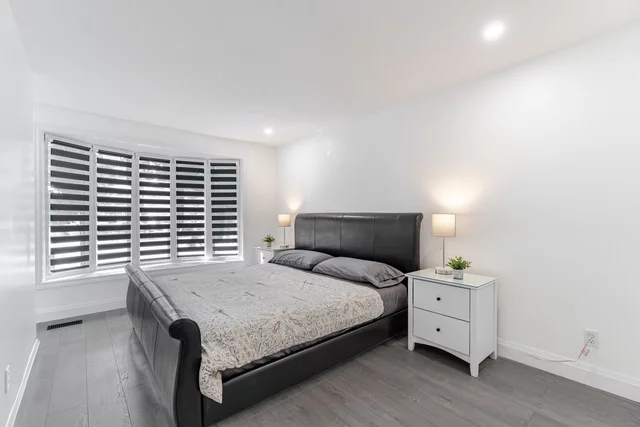 281 Queen Street East, Halton Hills - photo 19