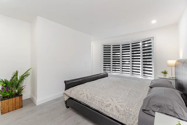 281 Queen Street East, Halton Hills - photo 20