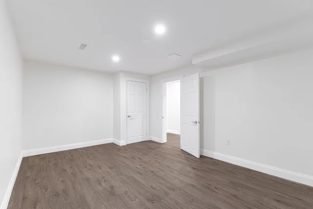 281 Queen Street East, Halton Hills - photo 35