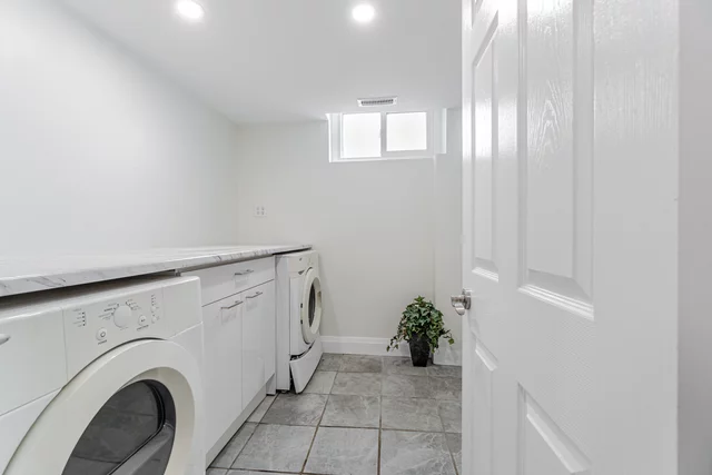 281 Queen Street East, Halton Hills - photo 37