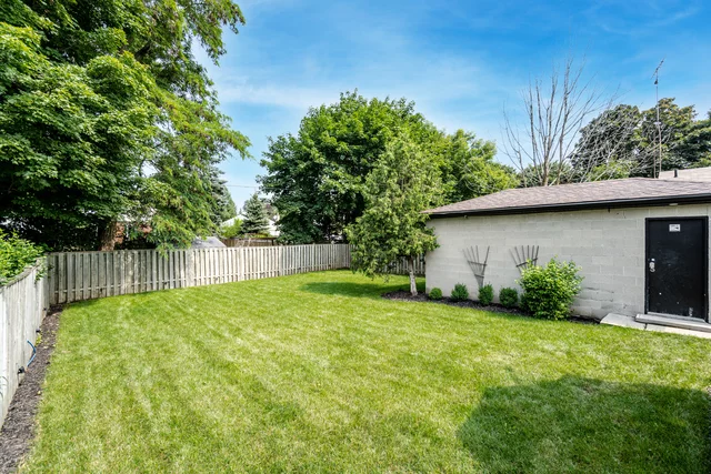 281 Queen Street East, Halton Hills - photo 41