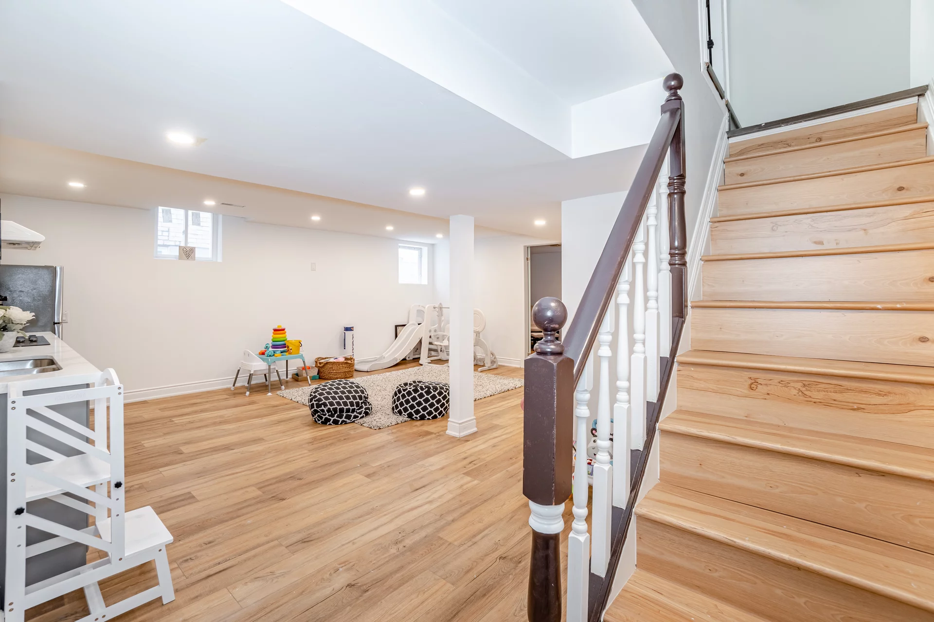 16 Sandmere Avenue, Brampton - photo 33