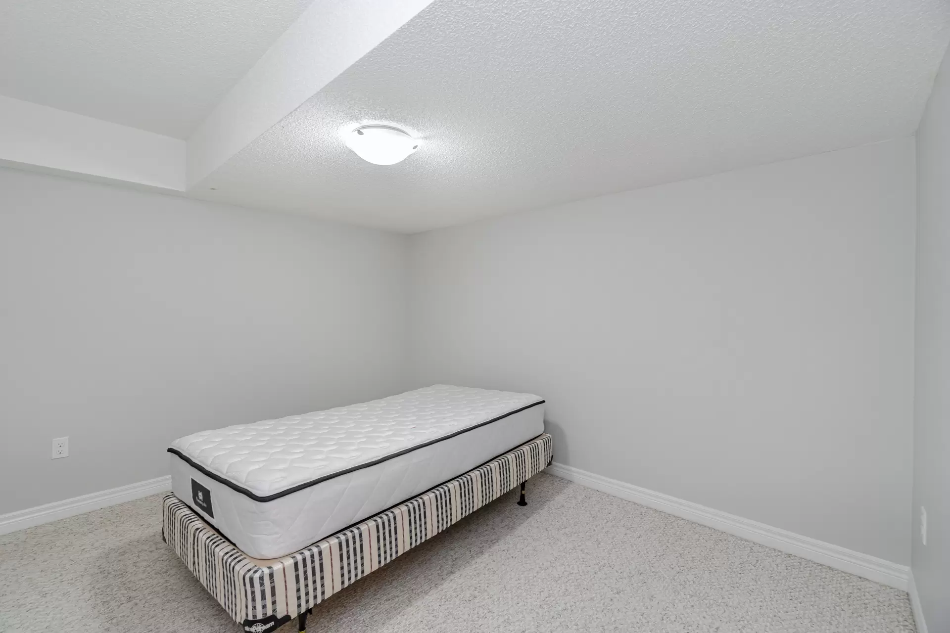 36 Juneberry Road, Thorold - photo 63