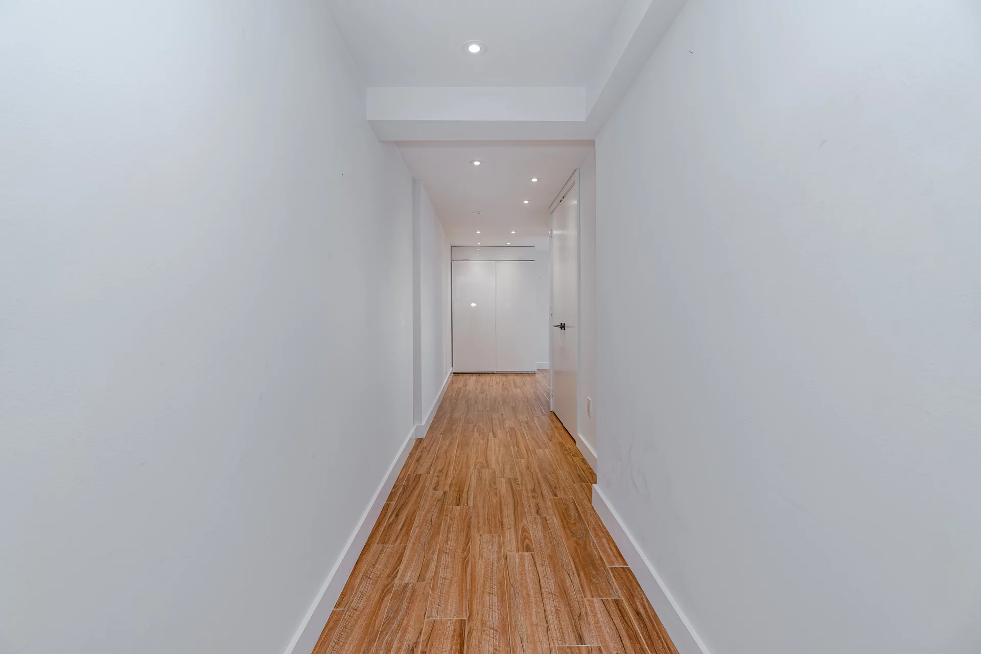 #1910-2045 Lake Shore Boulevard West, Etobicoke - photo 8