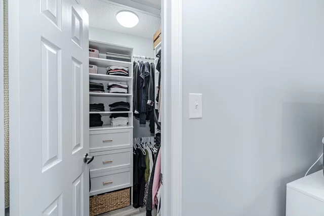 20 Tiffany Lane, Georgetown - photo 37