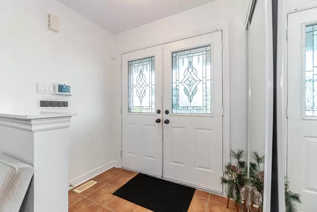 25 Mowat Crescent, Georgetown - photo 9