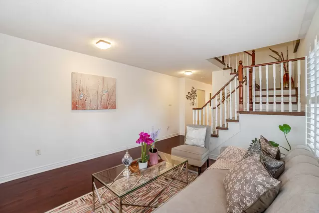 25 Mowat Crescent, Georgetown - photo 14