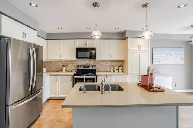 25 Mowat Crescent, Georgetown - photo 25